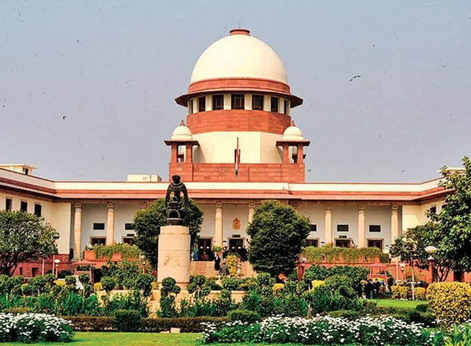 1285887-923658-supreme-court