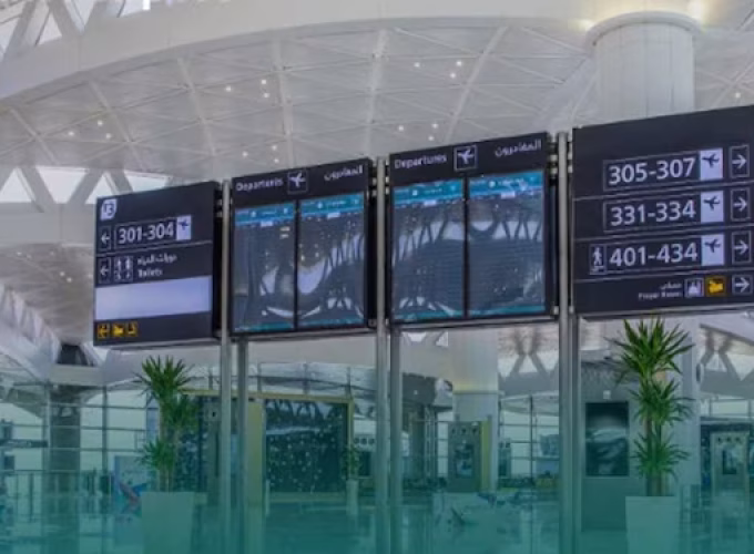 14-foreign-airlines-including-air-india-begin-operating-services-at-terminal-3-in-riyadh-today (4)