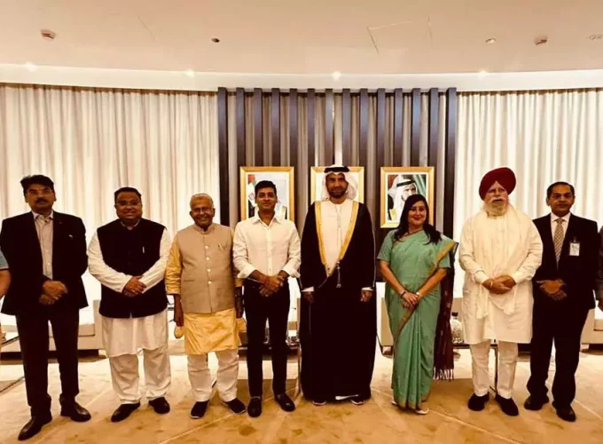 1476008-uae-india