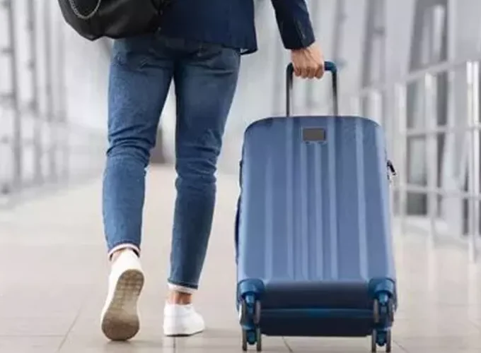 2480595-hand-baggage-13012025