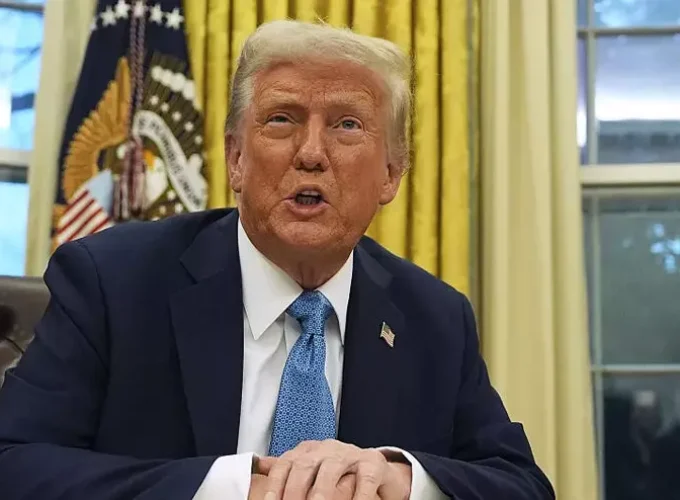 2506159-donald-trump
