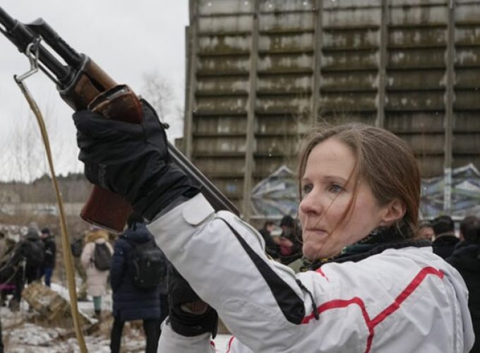 Ukrainian citizens will fight for their freedom against Russia