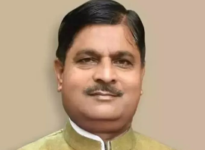 Uttar Pradesh minister Vijay Kashyap dies of Covid