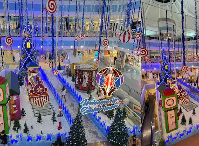 abu-dhabi-mushrif-mall-welcomes-visitors-for-christmas-celebrations1
