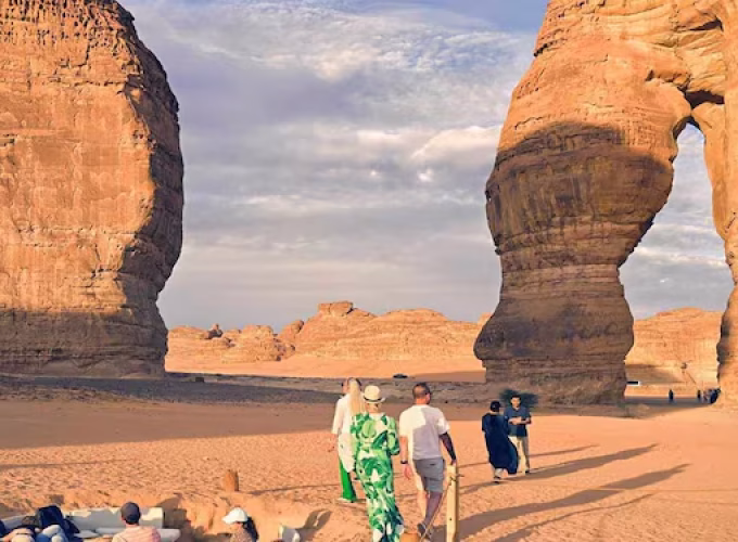 al-ulas-elephant-rock-draws-global-attention-1