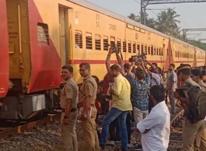 alappuzha kannur executive train