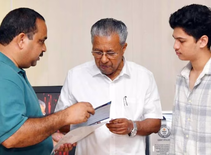 awabi-malayalee-group-donates-to-chief-ministers-relief-fund