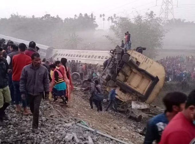 bikaner guwahati express gets derailed near west bengals