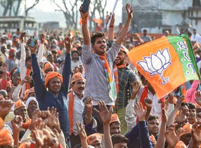 bjp lead in up