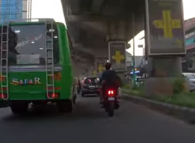 bus kochi