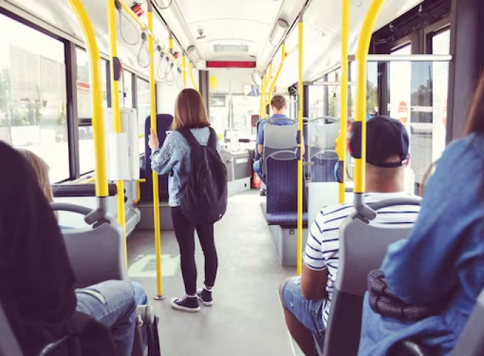 doha-metro-announces-new-metrolink-route-in-corniche-bus-travel-bus-passenger