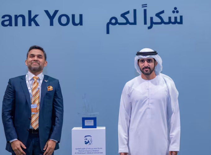 dr-shamsheer-vayalil-donated-rs-11-crore-to-fathers-endowment-scheme