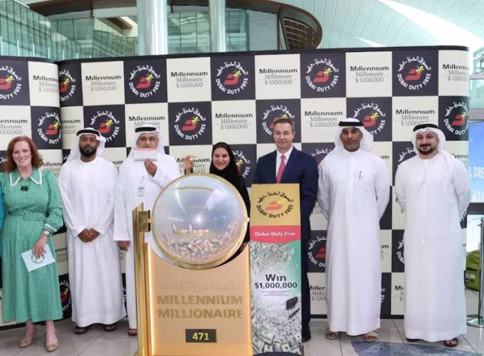 dubai-duty-free-millennium-millionaire-and-finest-surprise-draw-malayali-group-won-ten-lakh-dollars