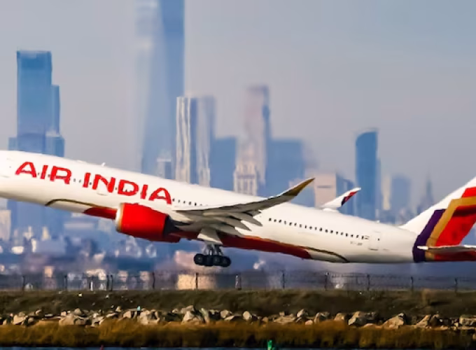 expatriate-kerala-congress-m-uk-unit-protested-against-move-to-cancel-london-kochi-air-india-flight