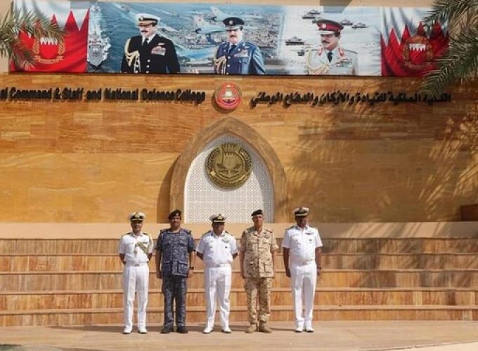 indian-navy-ships-reach-bahrain-coast2