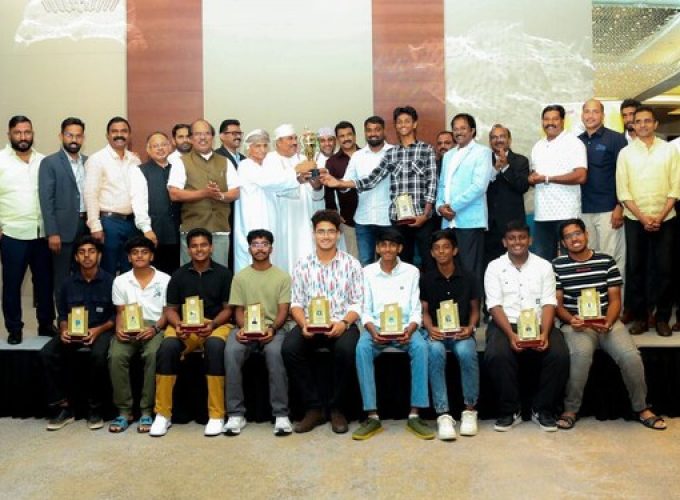 national-handball-runner-up-incas-oman-congratulated-the-seeb-indian-school-team2