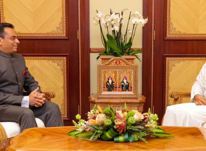 oman-foreign-minister-bids-farewell-to-indian-ambassador