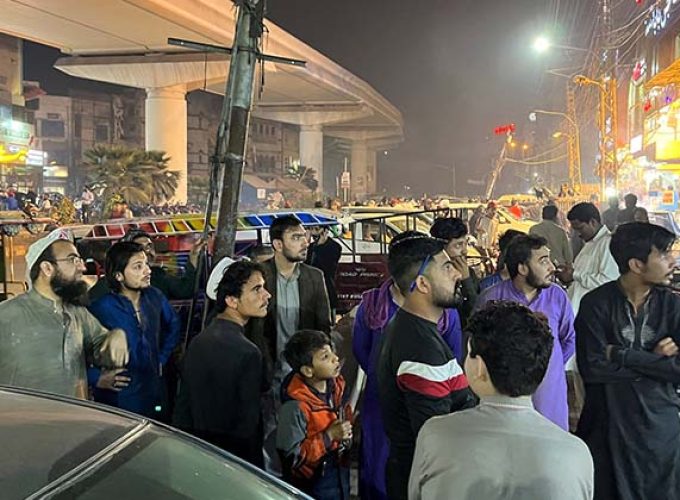 powerful earthquake shakes afghanistan pakistan