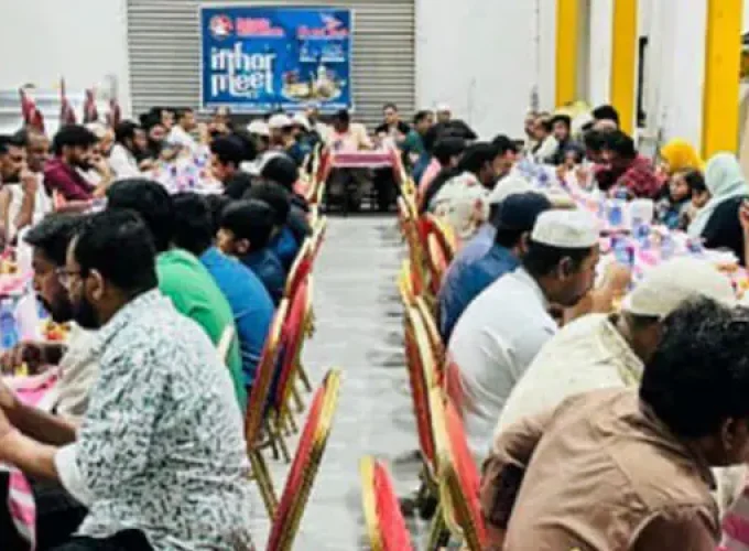 pravasi-association-bahrain-navakerala-conducted-iftar-for-labourers-1