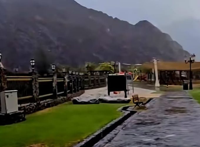 rain-fell-in-various-parts-of-the-uae-this-morning