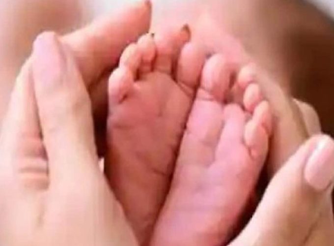rare delivery where mother woman gives birth to four children in patna