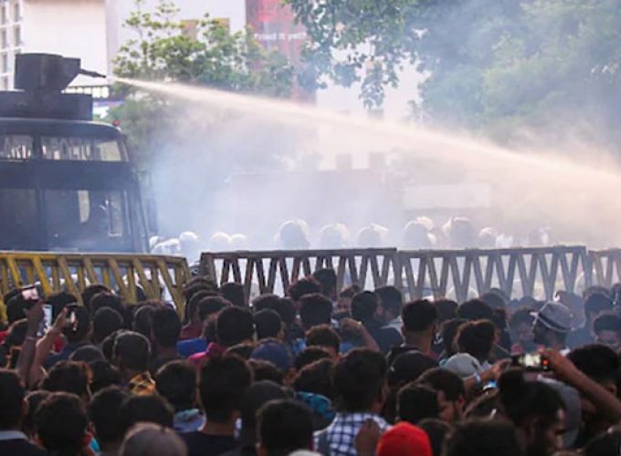 sri-lanka president flees after protesters surround residence