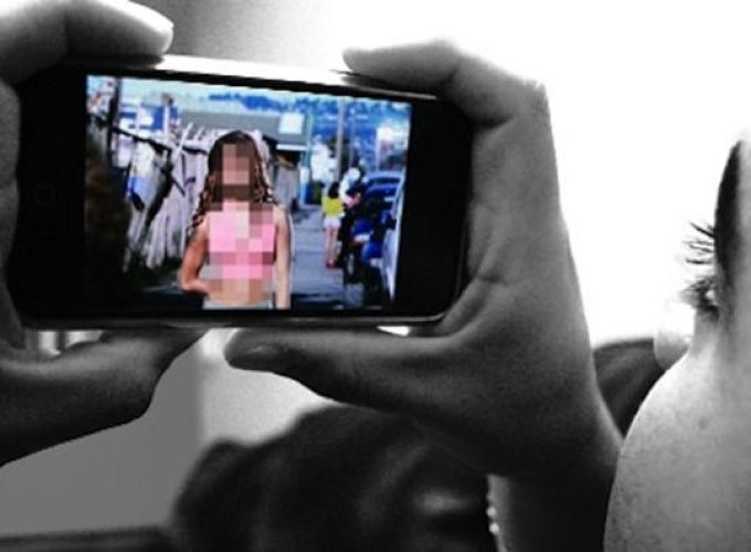 threatened daughter by showing nude photo of mother attemtp to exttor money