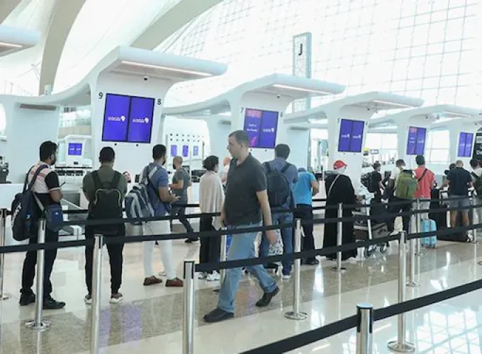 uae-airports-welcome-715-million-passengers-during-h1-2024-1