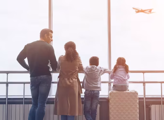 uae-decided-to-grant-family-visa-based-on-salary