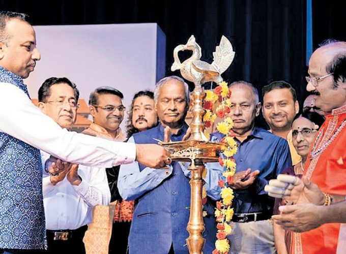 vasantham-ulsavam-held-in-dubai